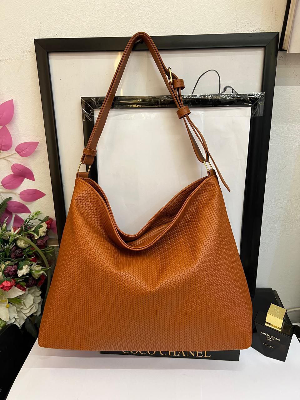 /public/uploads/photos/shares/Suzy bags/IMG_2514.jpeg